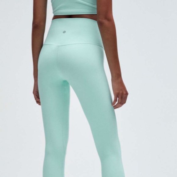 NWT Lululemon Align High-Rise Crop 23" Ideal Mint Size 6